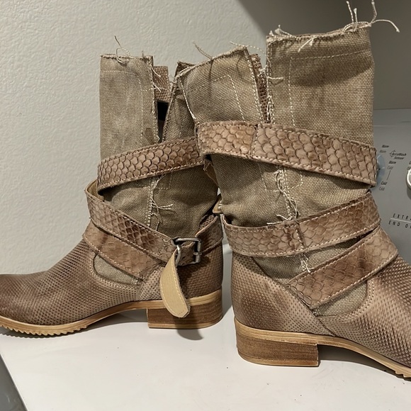 Anthea Python and canvas boots from Rome, Italy - Picture 9 of 9